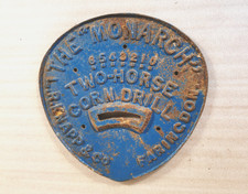 Vintage Shaped Cast Iron Makers Plaque L.R. KNAPP & Co. FARRINGDON 'THE MONARCH'