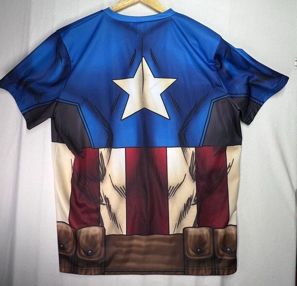 Disfraz Capitán América Marvel Camiseta Manga Corta Niños Grande/Extra Grande Usada en Excelente Condición Foto 3 de 4