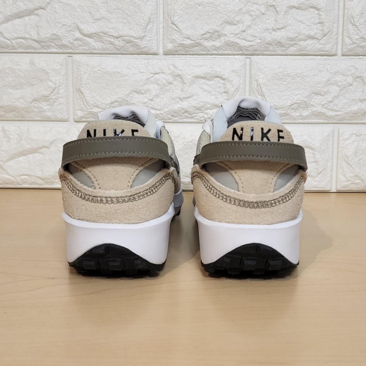 その他 NIKE WAFFLE DEBUT 27.0 cm DH9522-102 Nike Waffle Debut Mens Size 6 / Womens Sz 7.5 Light Stone