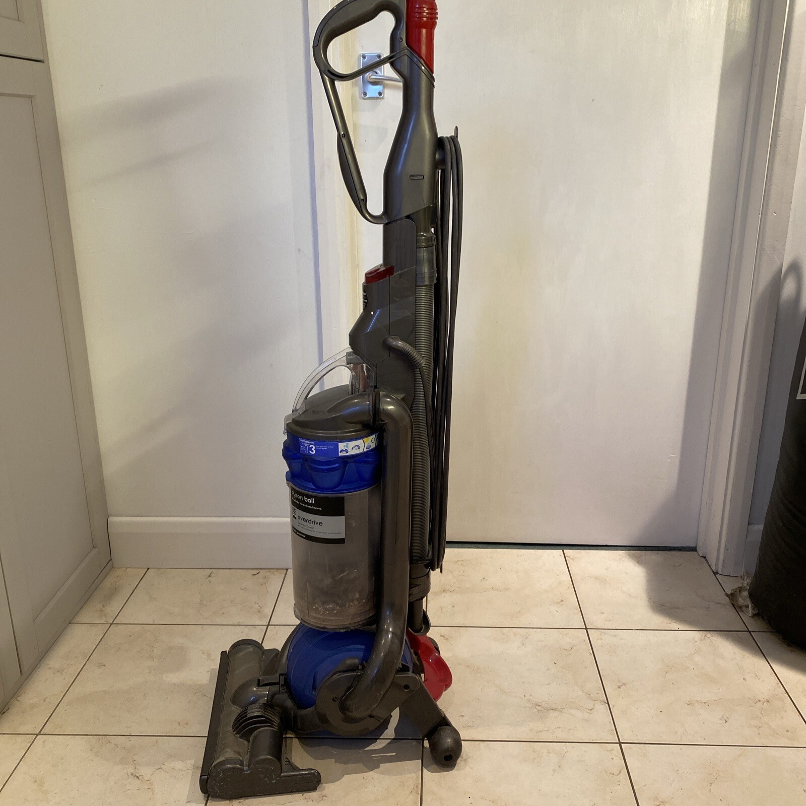 Dyson DC25 Animal Ball Upright Vacuum Cleaner 5025155007686 eBay