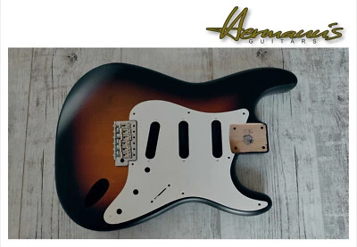 HERMANN´S Stratocaster 8 Loch Pickguard, 1 lagig, Vintage White, SSS Fräsung, 57er Style