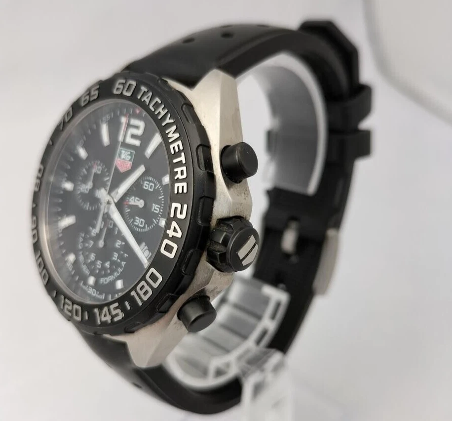 TAG HEUER Formula 1 CAZ1110 Chronograph black Dial Quartz Men s