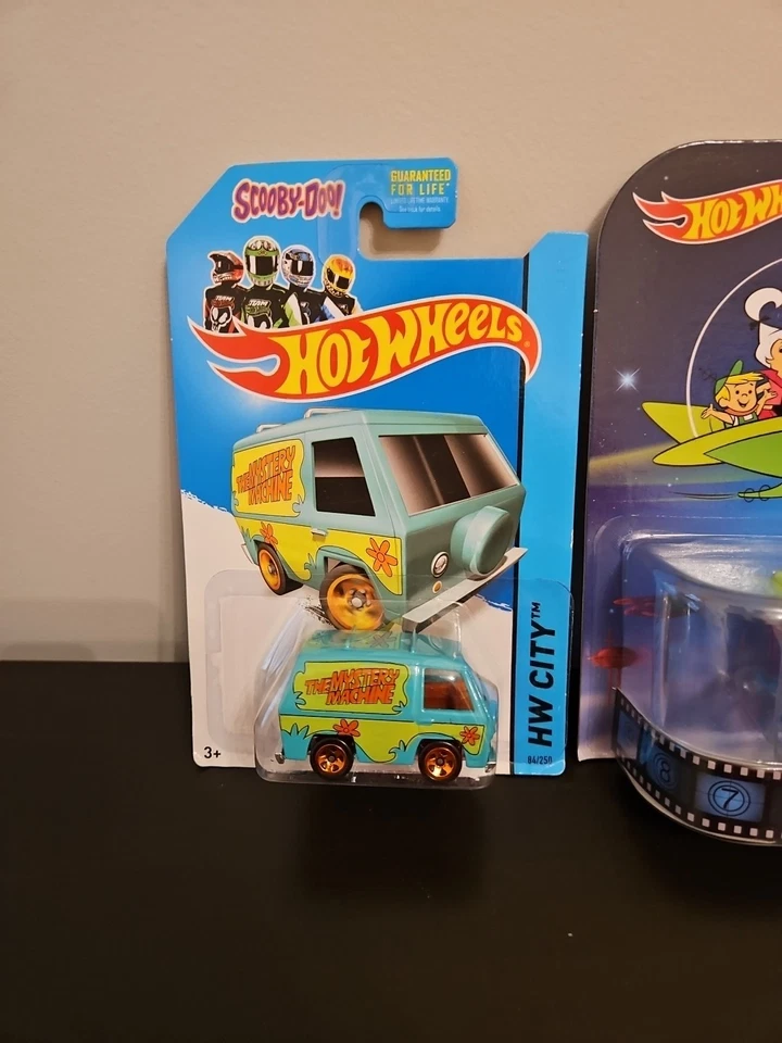 Lot of 3 2013 Hot Wheels 2 Scooby Doo Mystery Machine 1 The Jetsons Capsule Car - Image 2 of 4