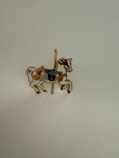 DL King Arthur Carousel Horse - Hidden Mickey 2009 4/8