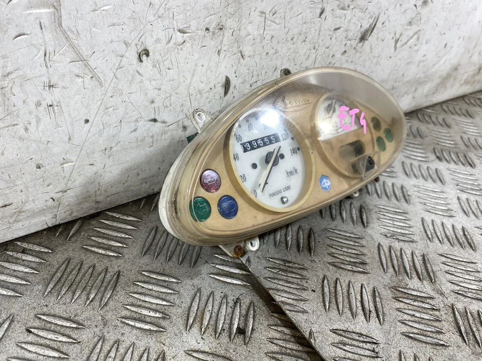 109239 Strumentazione Contachilometri Piaggio Vespa ET2 / ET4 / 50 / 125 / 150 d - Immagine 2 di 4