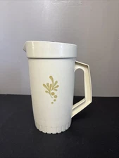  Tupperware 2 Qt Harvest Gold Almond Pitcher With Lid 800-9