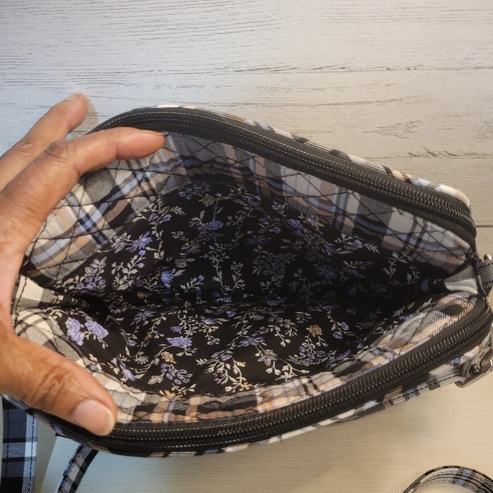Bandolera Vera Bradley acolchada a cuadros Foto 4 de 4