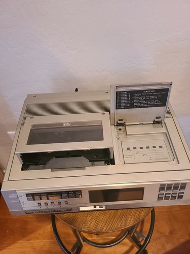 Vintage Hitachi VT-8040EM Multi-System VHS Video Deck Cassette Deck. (Leggi) - Foto 3 di 12