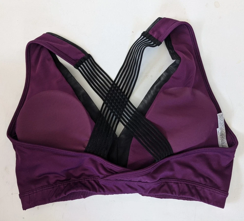 Lote de 3 sutiãs esportivos femininos Victoria's Secret esporte médio removíveis com alças M - Imagem 4 de 4