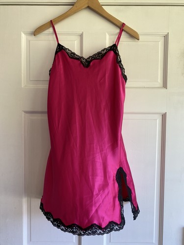 Chemise De Nuit/body (Teddy) Victoria's Secret Taille M - Imprimé Floral Violet, Soyeux