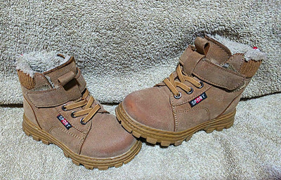 Sport Boys Beige Ankle Bootie US 11.5 Lace-Up Faux Fur Lined Round Toe