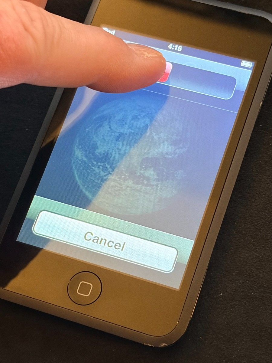 Apple iPod Touch 1st Gen 16GB - Digitizer Issue on Bottom Half of