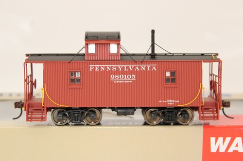 Walthers Platinum HO PRR Pennsylvania N6B Madera Offset Cupola Caboose Car #980105 | Condition: New