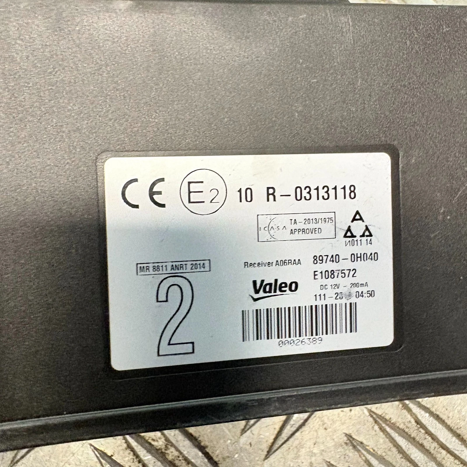 Valeo receiver label showing 89740-0H040 E1087572 and R-0313118