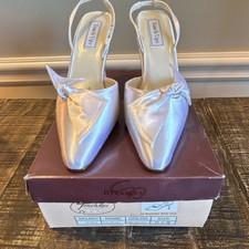 Touch Ups Ivory Satin Slingback Bridal Heels Size 9.5 Medium Width