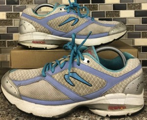 lady isaac newton running shoes