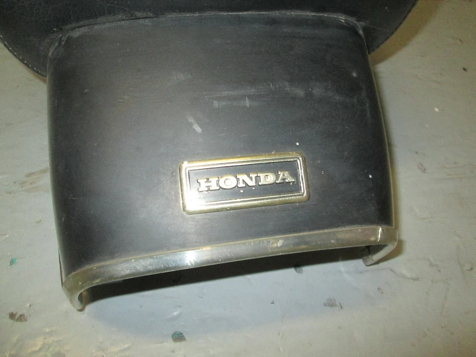 VINTAGE Honda 1977 CB750F SUPERSPORT  , 77100-410-000 , TOURING STYLE SEAT . - Изображение 3 из 4