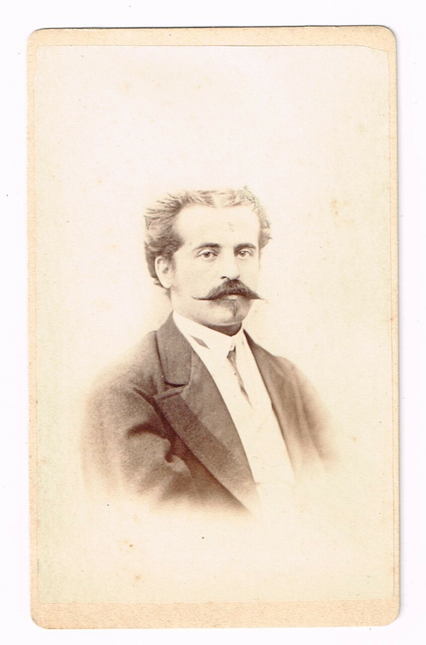 Foto 1 di 2