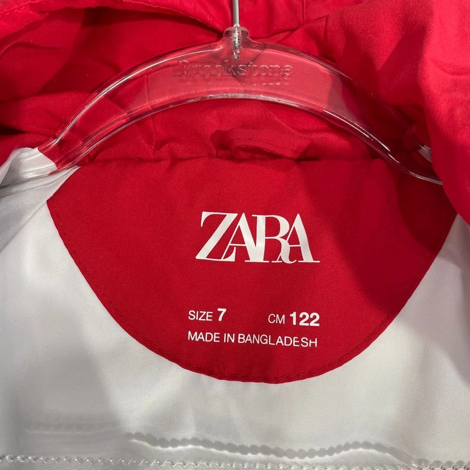 Jaqueta ZARA azul vermelha branca corta-vento zíper completo casual infantil tamanho 7 - Imagem 4 de 4