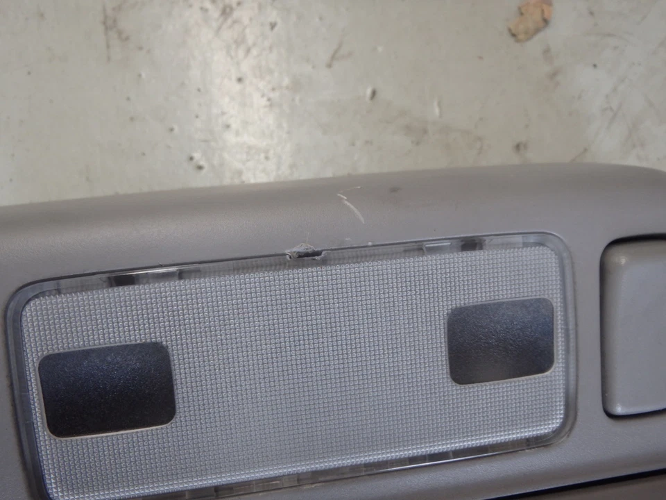 Subaru Forester SG9 STi 2004 luz interior gafas de sol unidad de almacenamiento #2 Foto 2 de 2