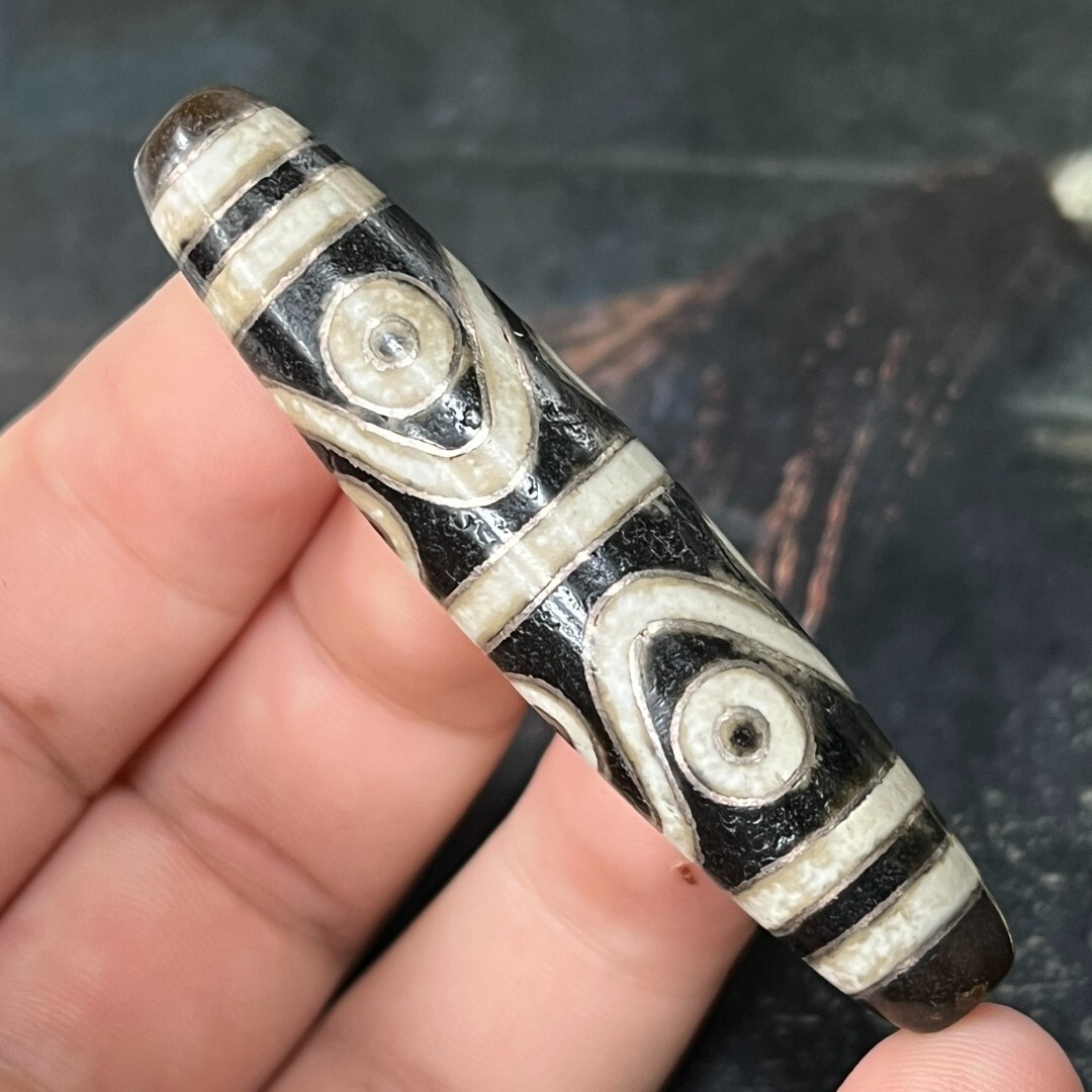 Яabima ✝︎ Tibetan Buddhism Agate Inlaid Silver Wire 8 Eyes Totem Dzi Bead