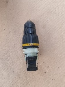 Hitachi DS12, Getriebe mit Bohrfutter + Druck Schalter.