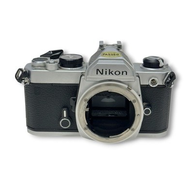 Nikon FM シルバー 【ボディ】 Nikon FM 35mm SLR Film Camera Body Silver MF-12 Data Back Japan