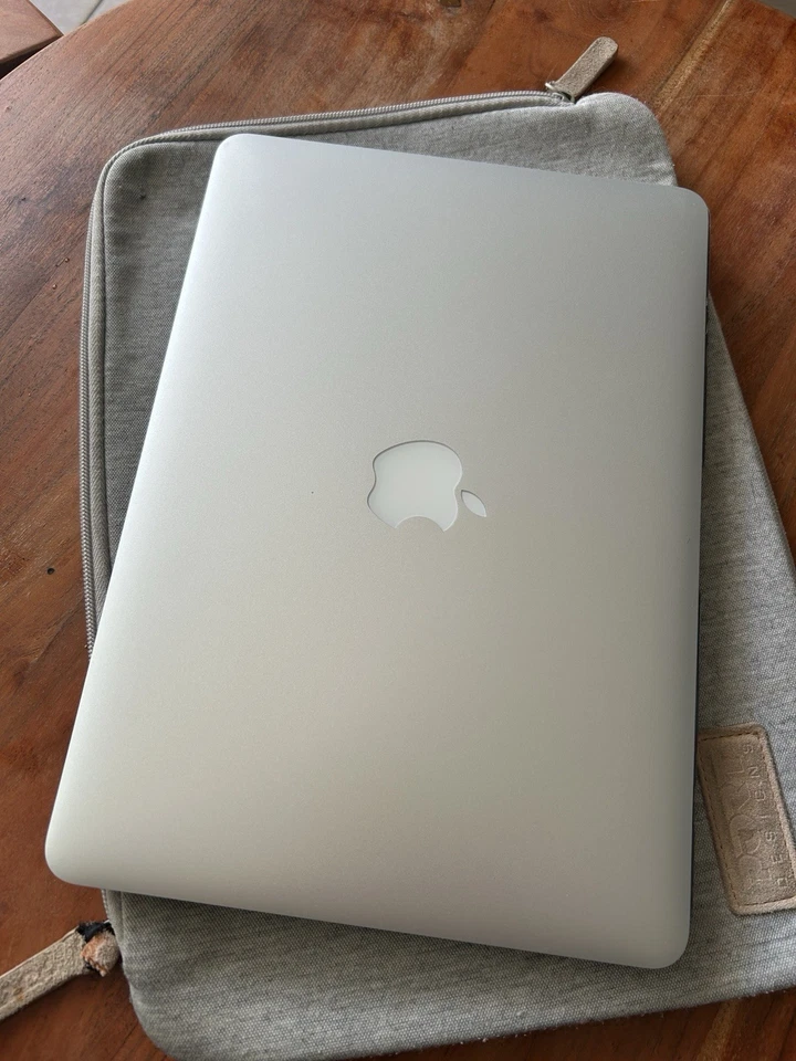 Apple MacBook Pro 13" · i5 5th gen 2.7 GHz · 8GB · 128GB, photo 1 sur 5