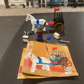 1987 LEGO Castle Lion Knights (6016) Knights Arsenal 100% Complete No Box VTG
