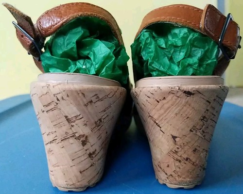 Crocs Women's Size 7 A Leigh Brown Wedge Heel Slingback Sandals W - Picture 5 of 9