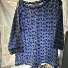 Denim & Co Active Women’s Size L Blue & White 3/4 Sleeve Top