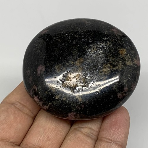 174.9g, 2.4"x2.2"x1.1", Rhodonite Palm-Stone Polished Reiki Madagascar,B12108 - Picture 3 of 10