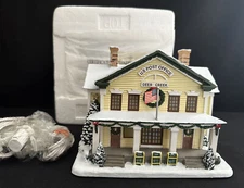 HAWTHORNE VILLAGE JOHN DEERE CREEK COLLECTION POST OFFICE A1663 LIGHTS UP