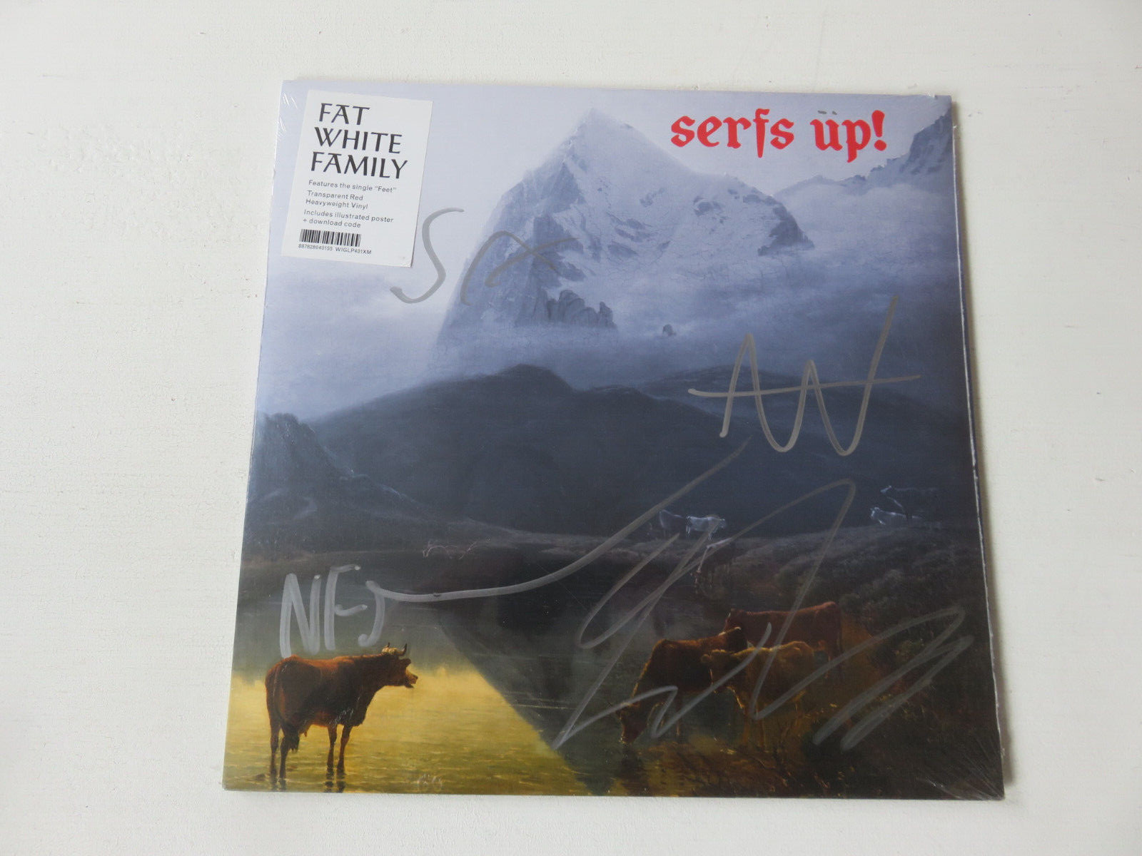 FAT WHITE FAMILY Serfs Up! DOMINO EXCLUSIVE AUTOGRAPHED RED VINYL LP WIGLP401XM