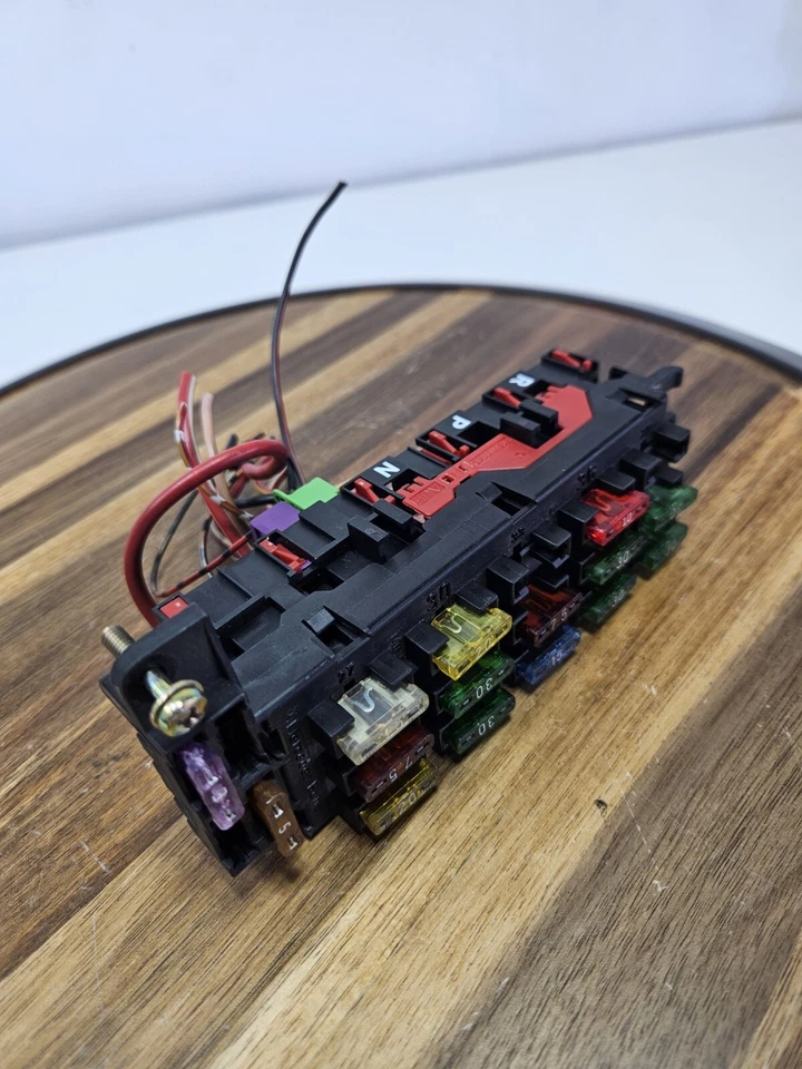 Relé de caja de fusibles 1405450082 OEM para Mercedes-Benz W140 S500 S600 1994-1999 Foto 2 de 4