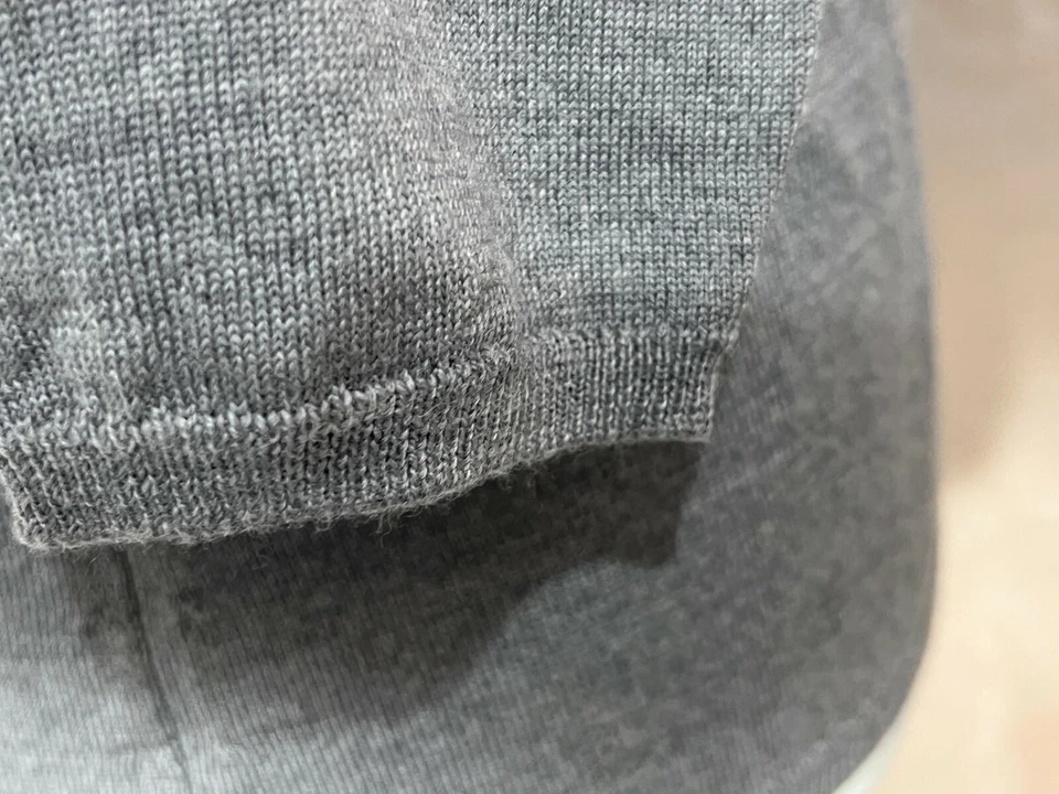 New without tags! Thomas Pink Merino Wool V-neck Sweater women M - Image 4 of 4