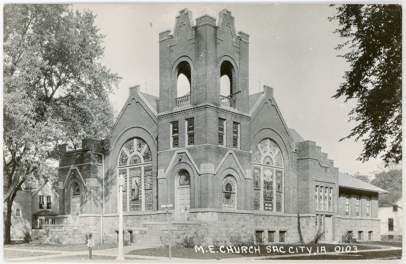 Vintage 1945 RPPC Methodist - Episcopal Church 902 West Main Street Sac City IA