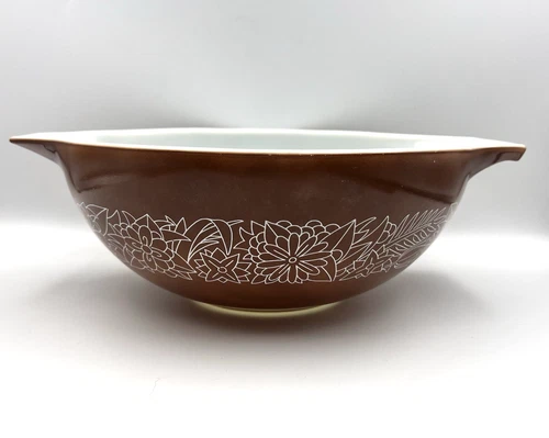 Vintage Pyrex Woodland Brown Cinderella Mixing Bowl  444  Large