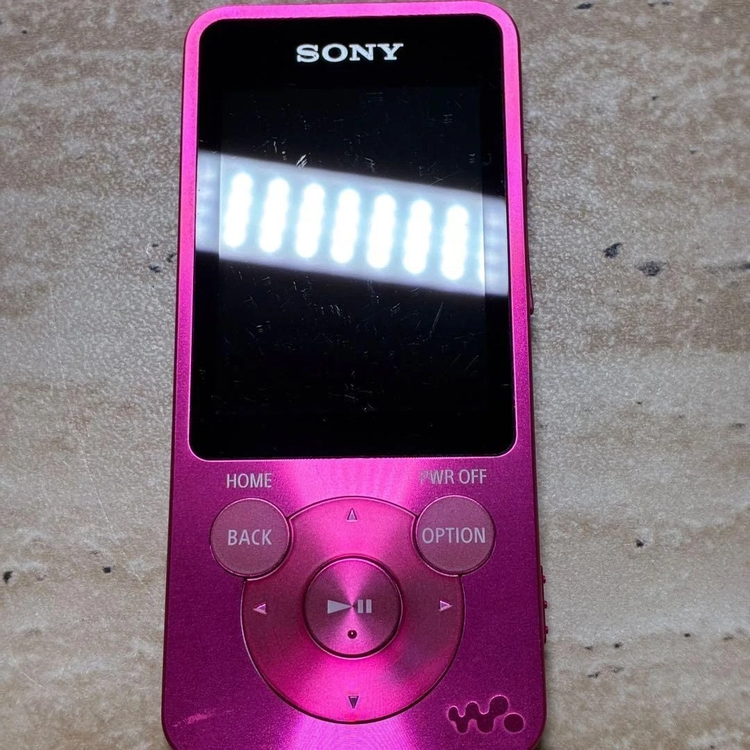 Sony Walkman NW-S13 Vivid Pink 4 Go en boîte presque comme neuf testé Japon...