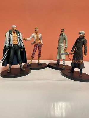 One Piece Grandline Men Figure Doflamingo Law Burgess Smoker Punk Hazard