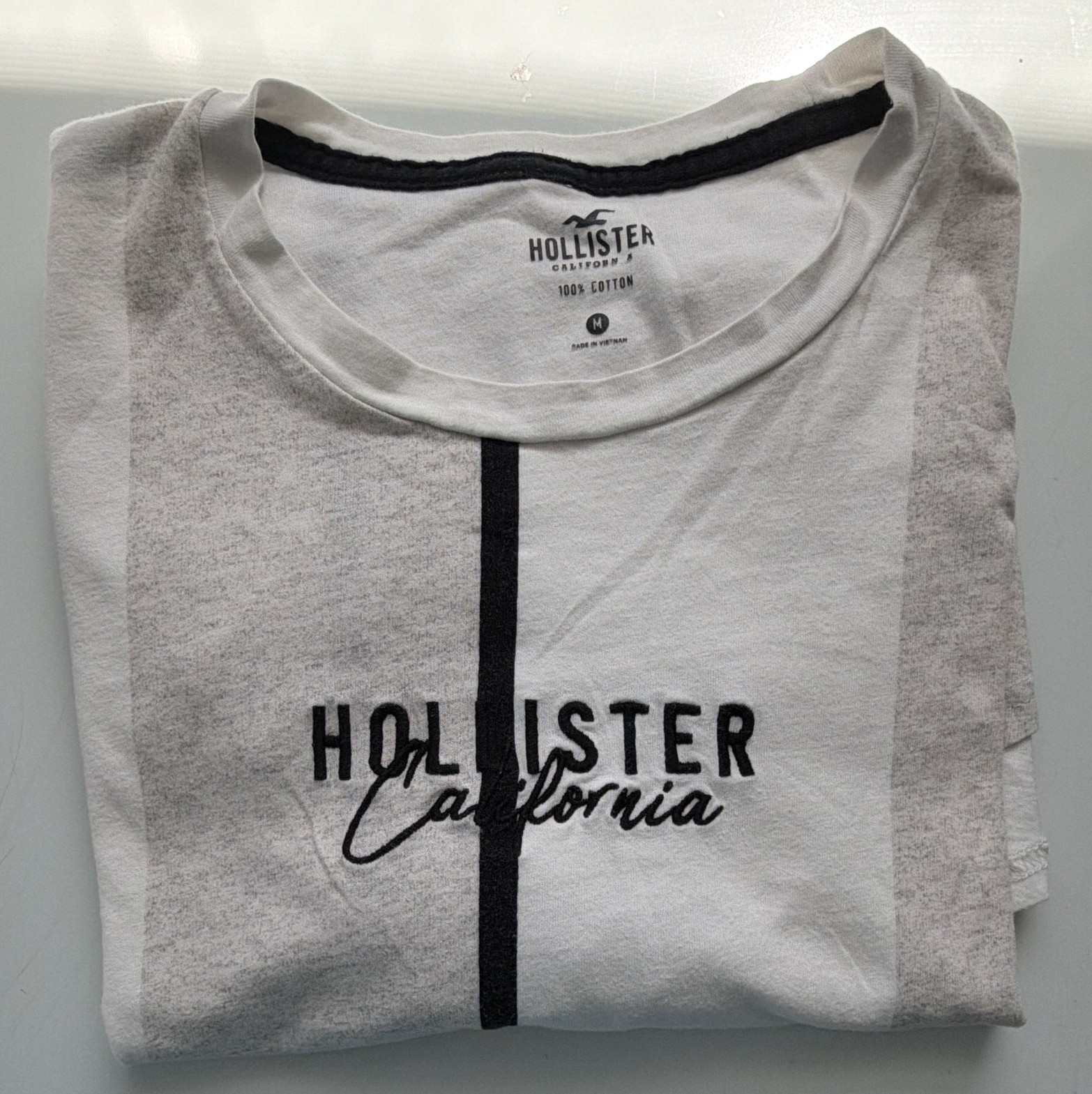 Hollister California Men's Crew Neck Short Sleeve Logo Graphic T-Shirt M