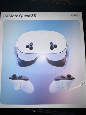 Meta Quest 3S Standalone VR Headset 128GB 120Hz White w/ 2 Controllers + Charger