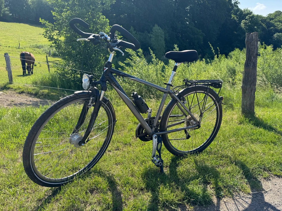 KTM Avento 24 Plus Trekking Bike inkl. Zubehör+Fahrradcomputer (StVZO tauglich!) - Bild 2 von 3