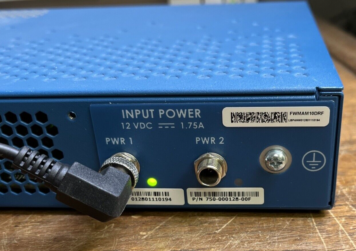 PARE-FEU PALO ALTO PA-220 NexGen 8 GbE rack 1U appliance de sécurité