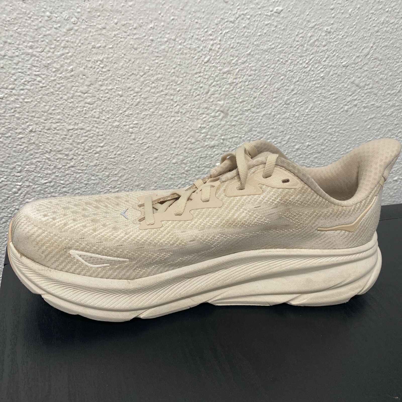 HOKA ONE ONE Women's CLIFTON 9 Eggnog Ivory Running Shoe Size 9.5