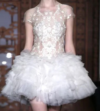 Reem Acra Runway White Floral Embroidered Layered Tulle Mini Bridal Dress Size 2