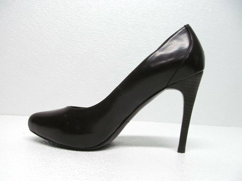 Donald J Pliner Women's Edrice Heels Stiletto Leather Size 8.5M - Image 2 of 4