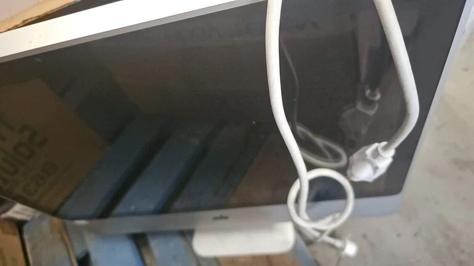 Apple iMac A1224 Intel Core Duo 2.4GHz Computer PC 20" 250GB Mac No Power READ - Image 3 of 4