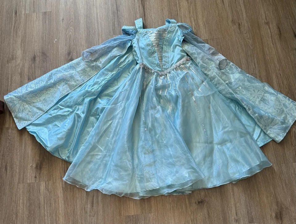 Disney Store Limited Edition Frozen Elsa Costume Light Up Dress Child Size 6 - Image 2 of 4