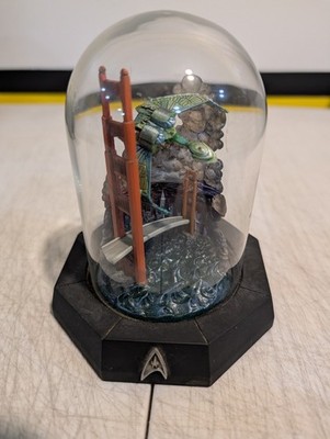 1996 Franklin Mint Star Trek The Voyage home scene globe 5 1/2''